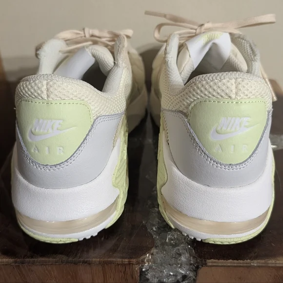 Nike Women's Excee Sneakers in Alabaster Light Lemon Twist sz 8.5 - Picture 7 of 11